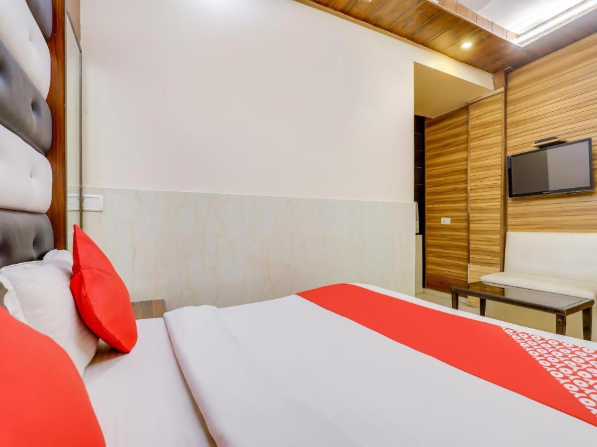 Hotel Roma Deluxe - New Delhi Railway Station Dış mekan fotoğraf