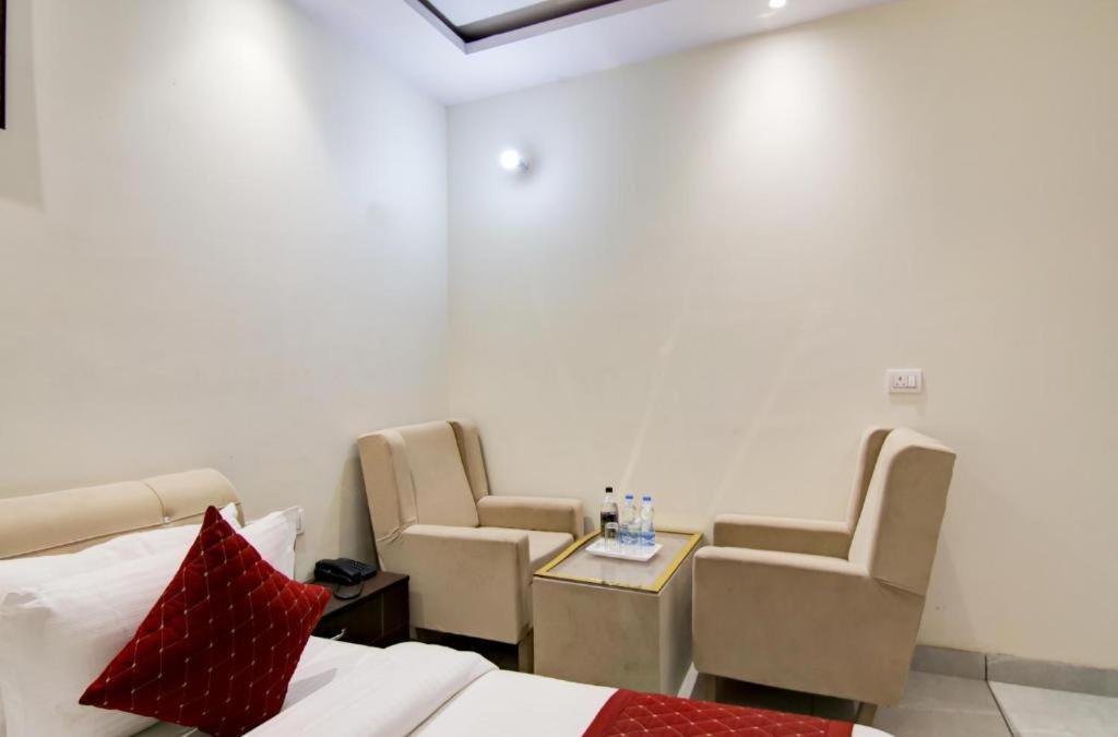 Hotel Roma Deluxe - New Delhi Railway Station Dış mekan fotoğraf